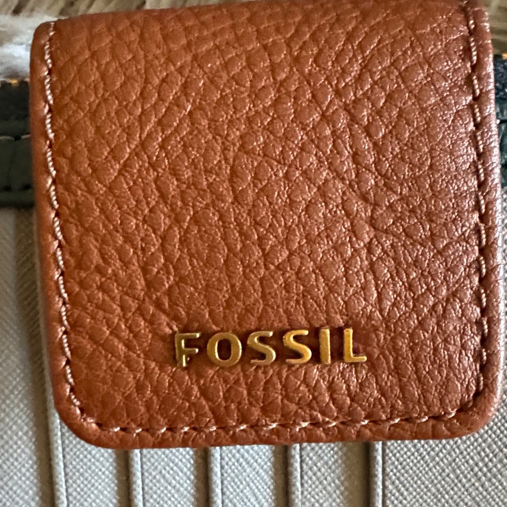 Fossil Women's Striped Leather Wallet in Cream, Brown, and Green - Picture 5 of 5